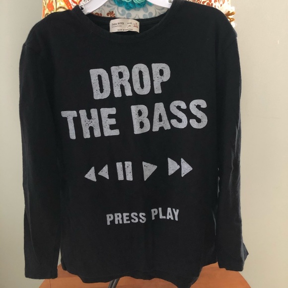 Boys ZARA Kids Drop The Bass Long Sleeve Tee 6 7 - Picture 1 of 3